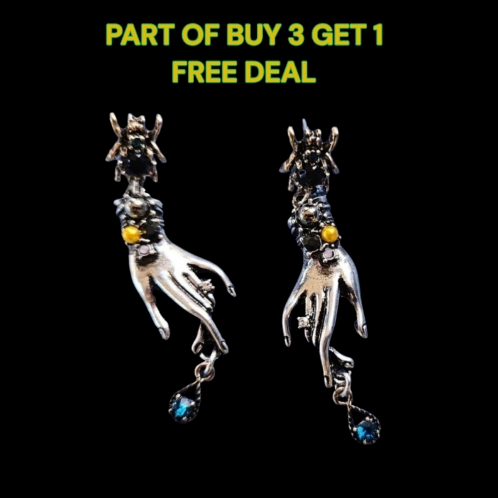 🕷️💎Hands & Spider Goth Push-Back Drop Earrings - NWOT💎🕷️